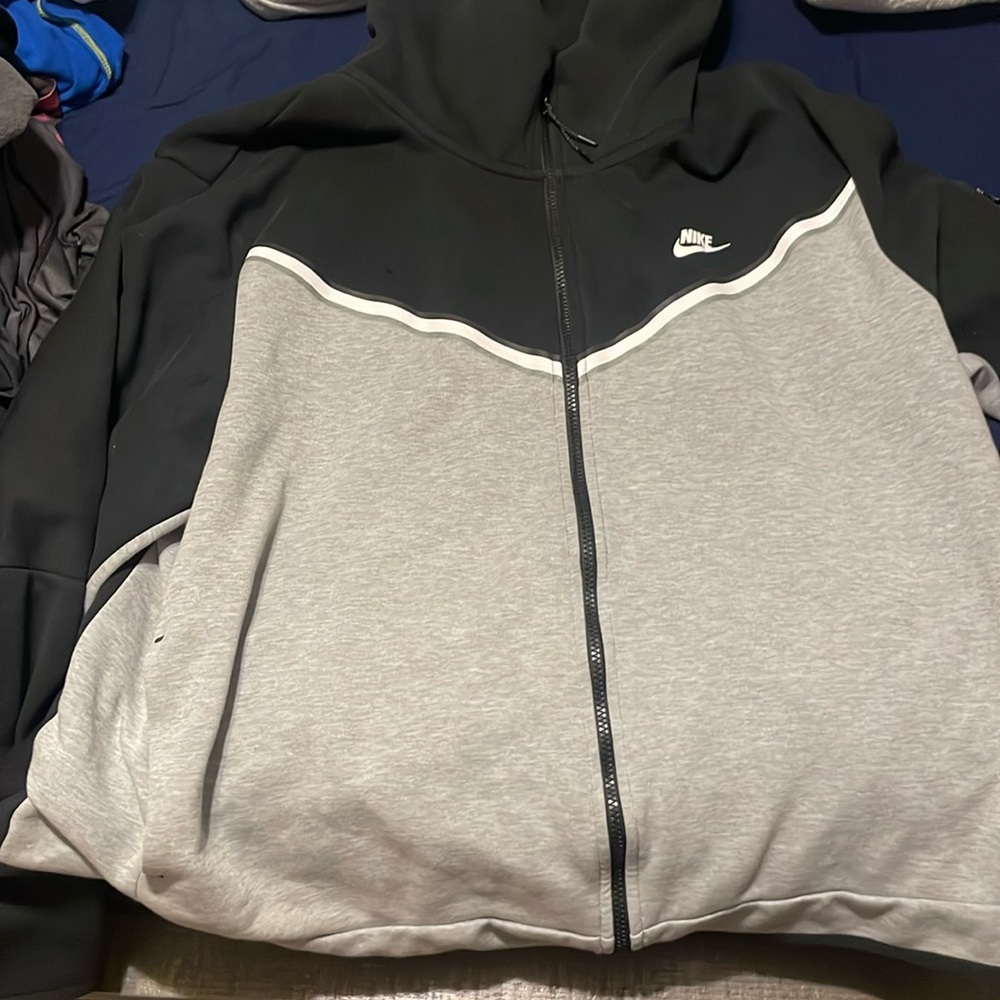 xxl nike tech